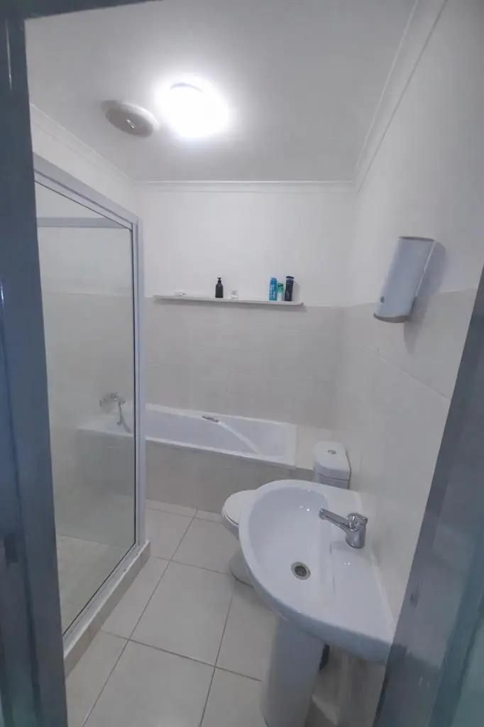 Urgent Flat to share in Protea Heig