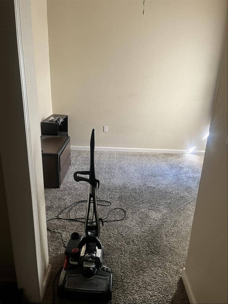 Large bedroom and bathroom for rent