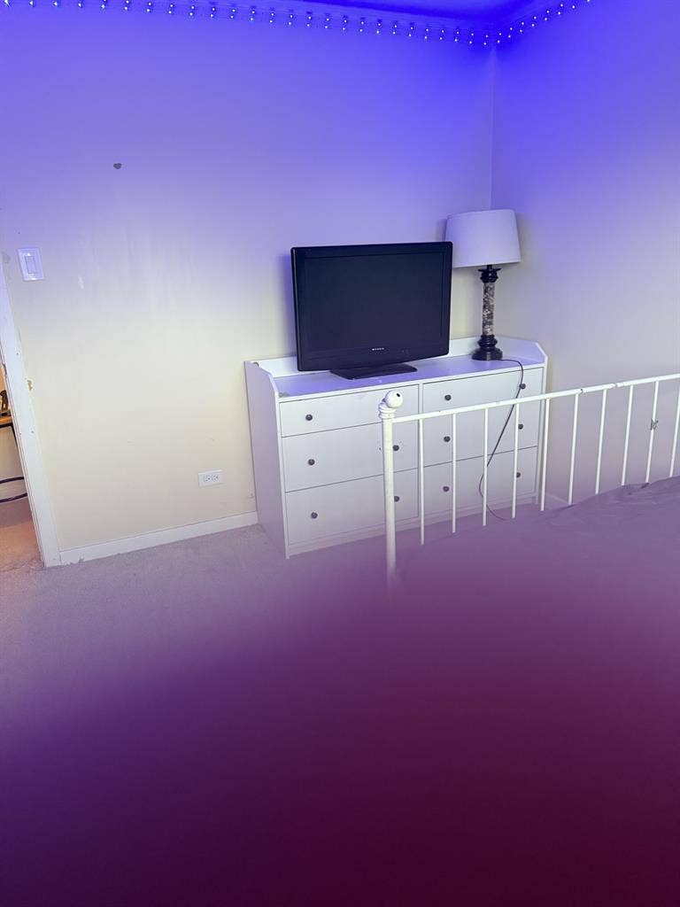 Room in Morton Grove