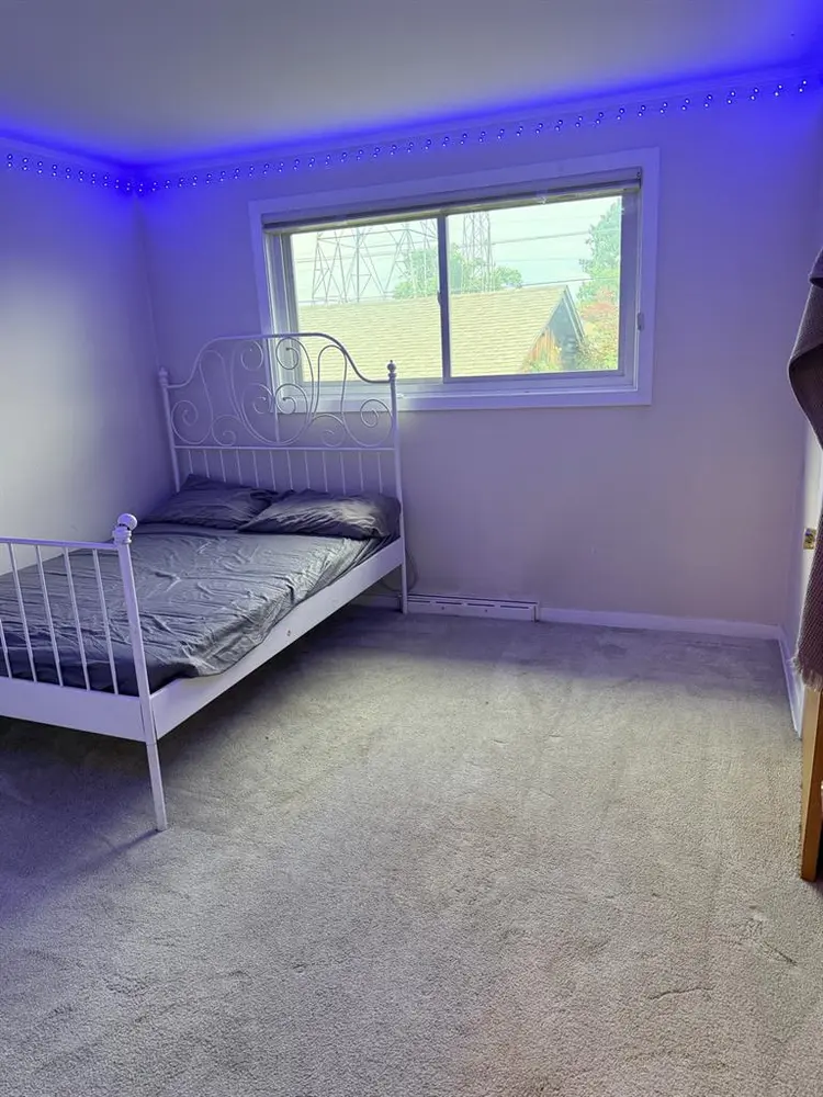 Room in Morton Grove