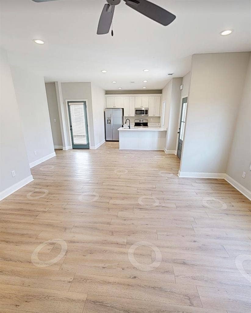 URGENT LEASE TAKEOVER!