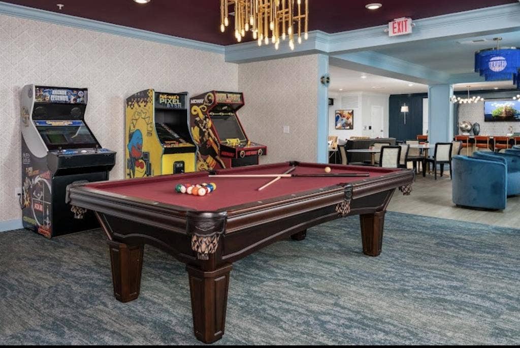 Looking for a roommate!