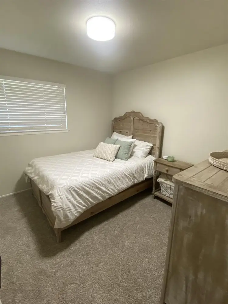 2 bedrooms for rentt