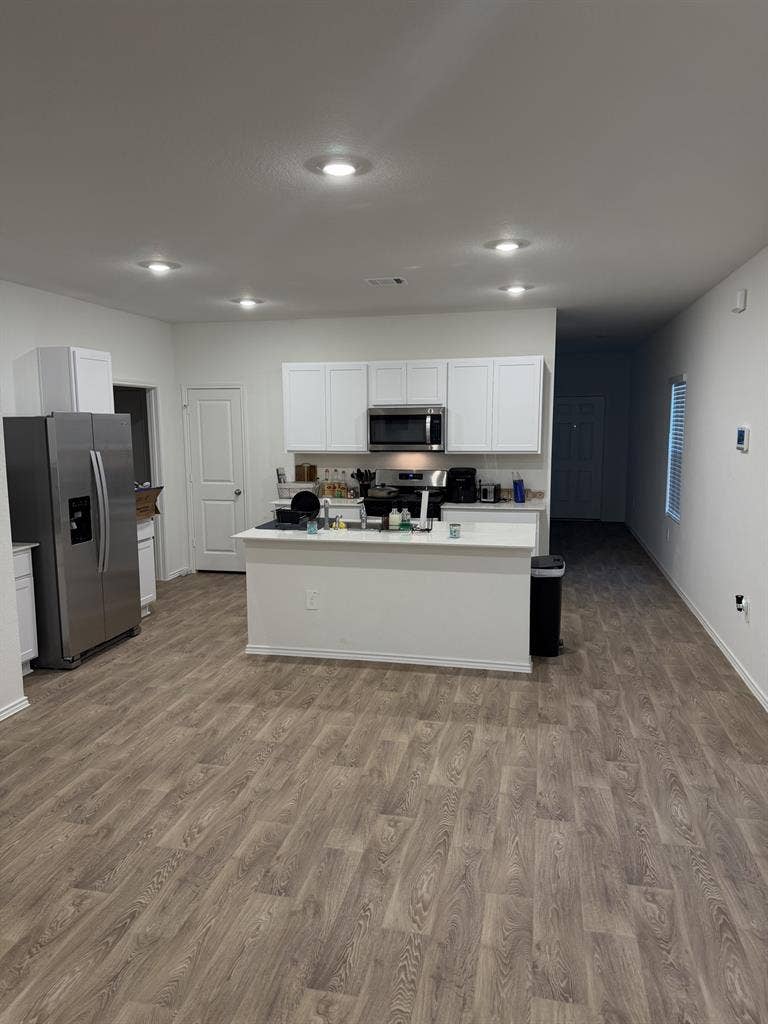 Move-In Ready & Utilities included
