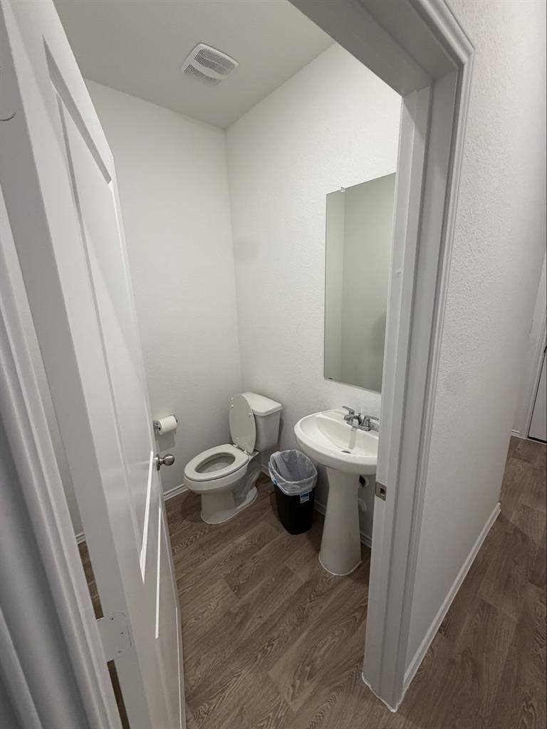 Move-In Ready & Utilities included
