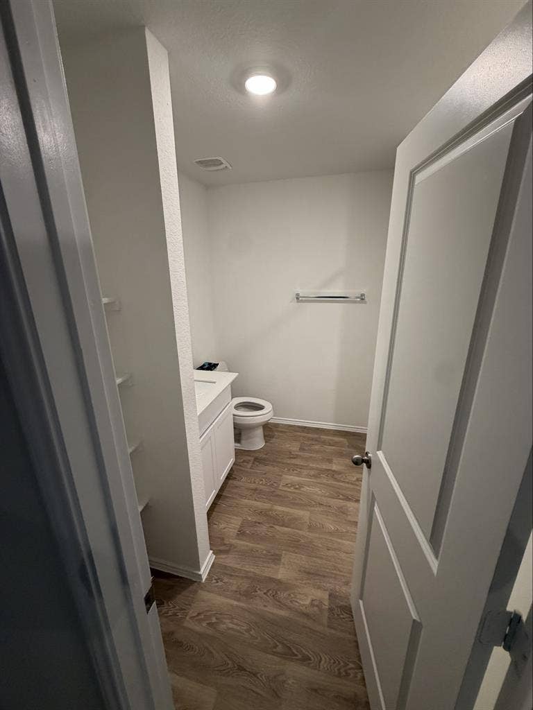 Move-In Ready & Utilities included
