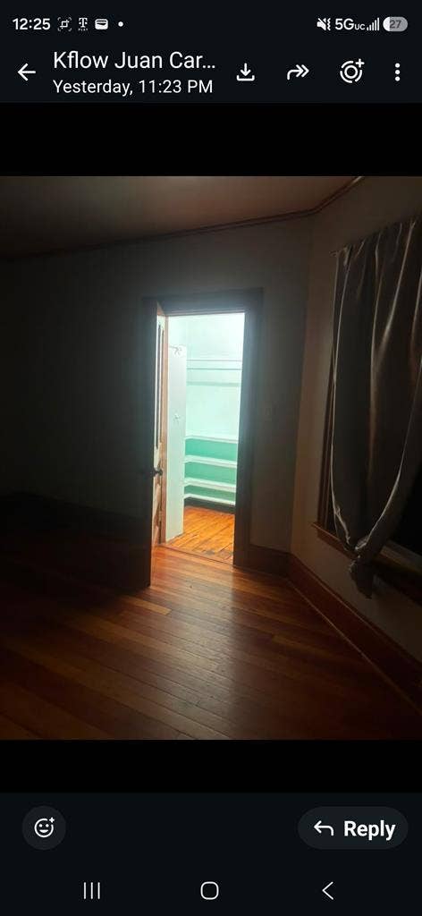 Large, spacious room available