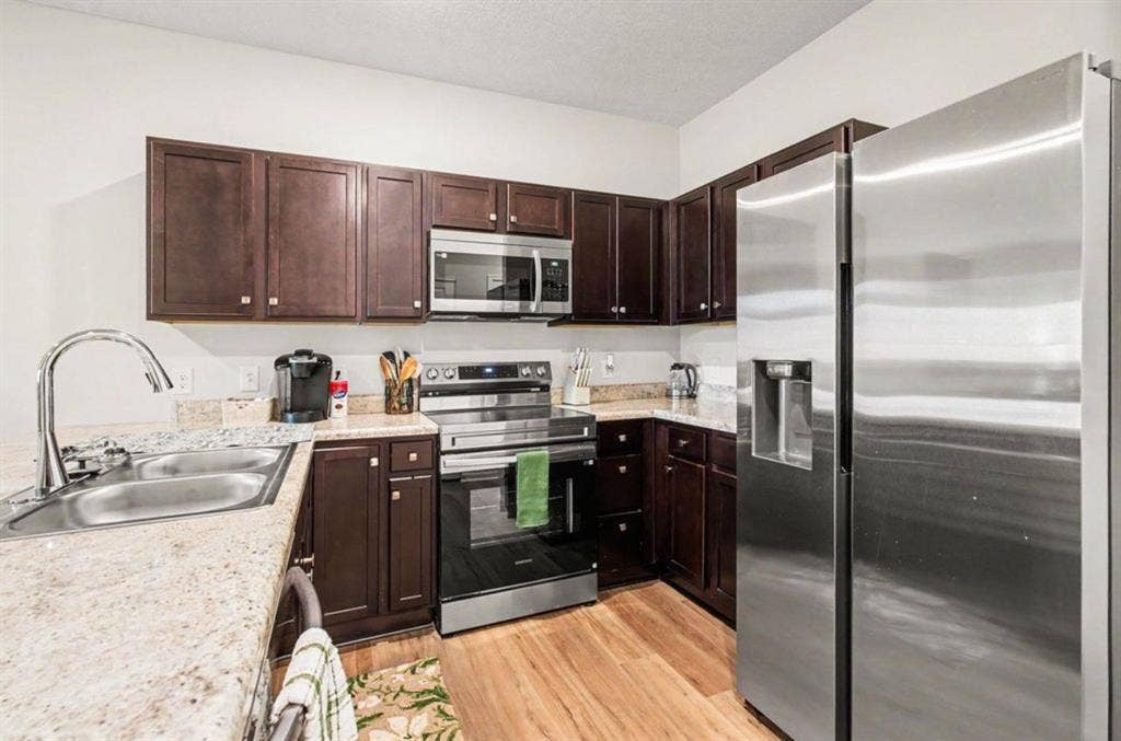2 beds & 2 baths l 1,105 sqft