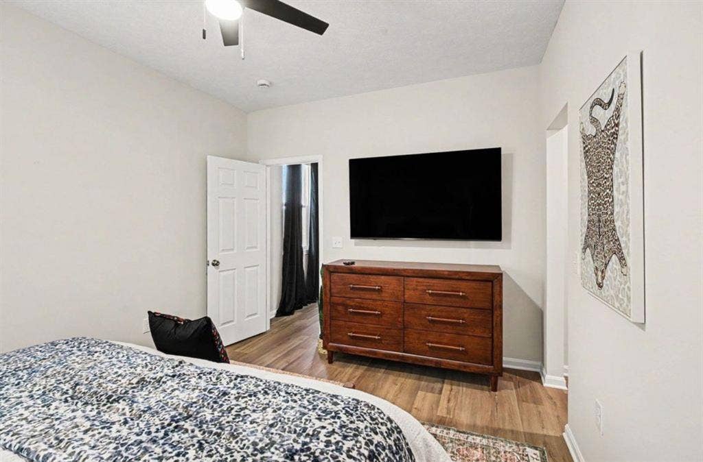 2 beds & 2 baths l 1,105 sqft