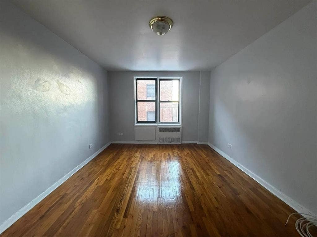 🏡 Spacious 1-Bedroom Apt For Rent