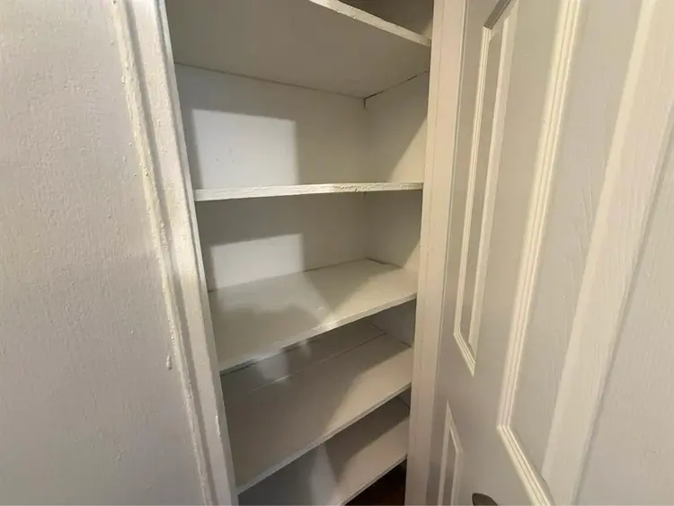 🏡 Spacious 1-Bedroom Apt For Rent