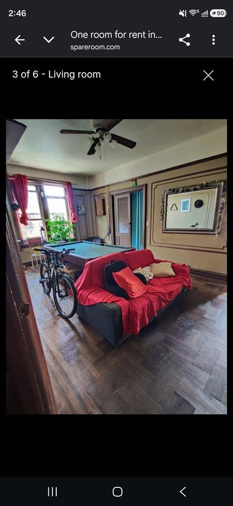 One room for rent in 3 bedroom