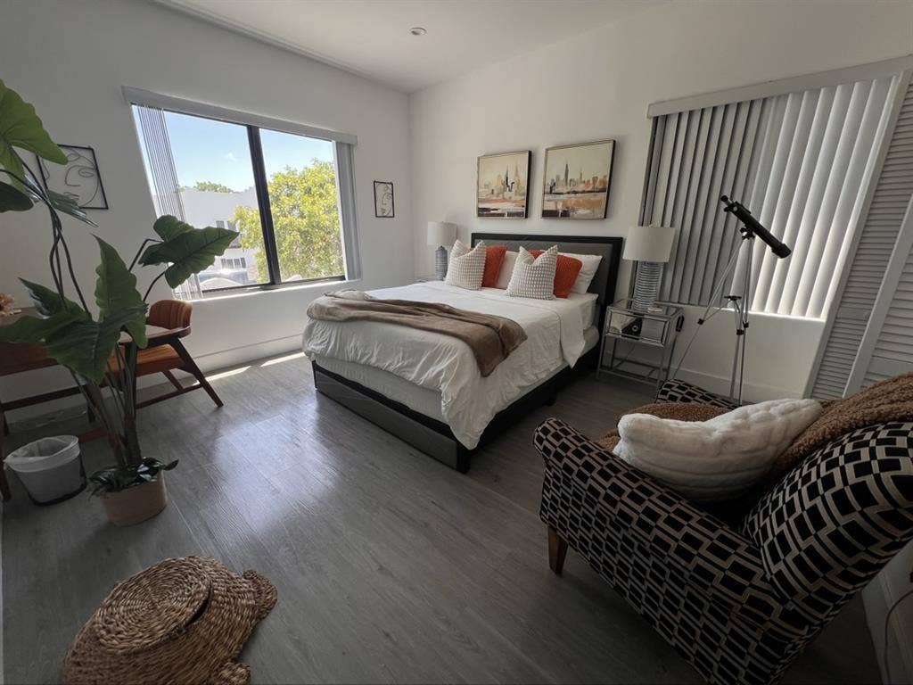 Elegant Room Brickell & Downtown