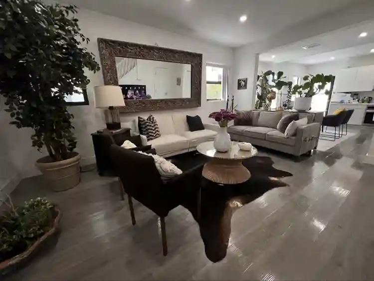 Elegant Room Brickell & Downtown