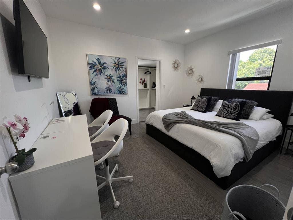Elegant Room Brickell & Downtown