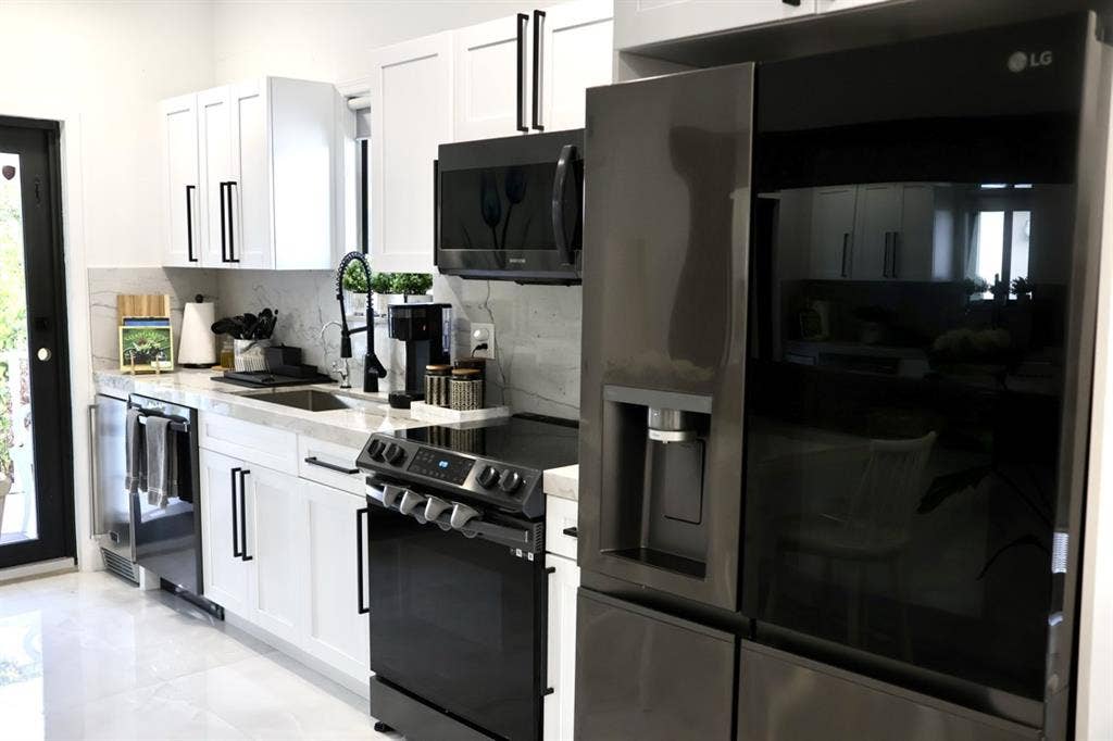 Elegant Room Brickell & Downtown