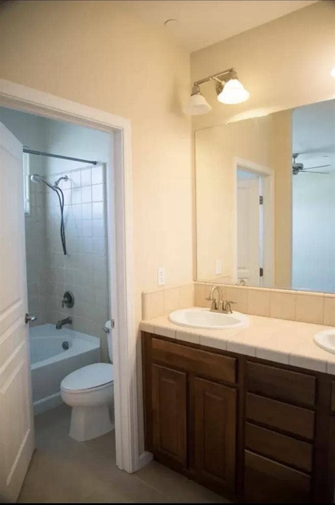 Looking for Roomate or Couple!