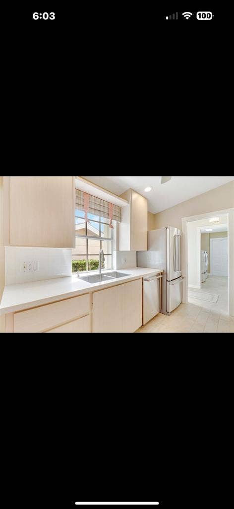 Furnished en suite available