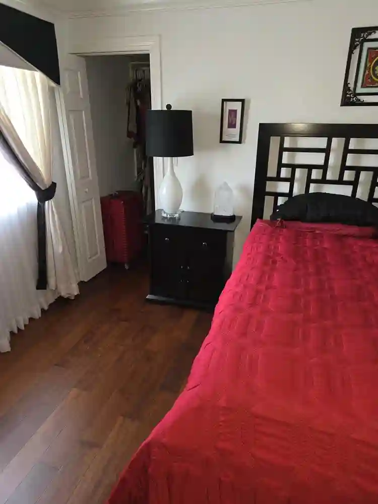 Lakefront Room w/Private Bath/gated