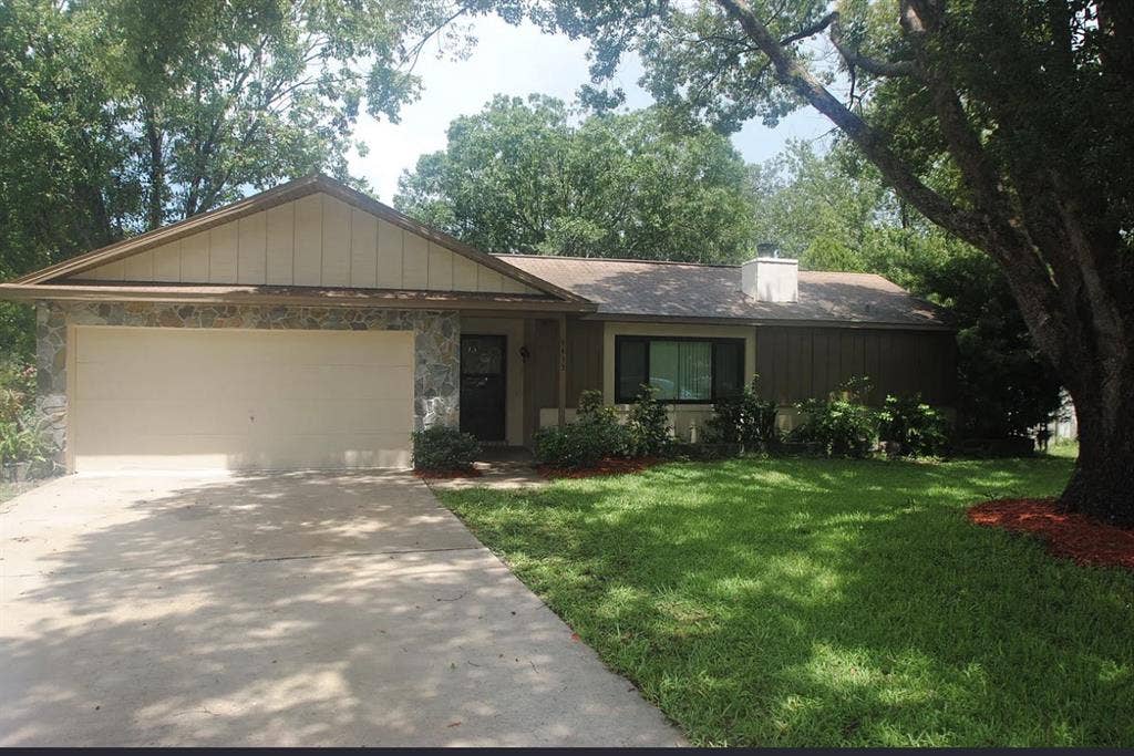 2 rooms available! One Furnished!
