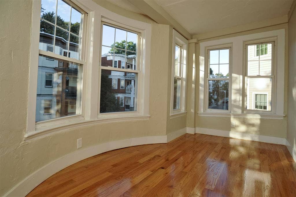 Rooms near Red Line and UMASS