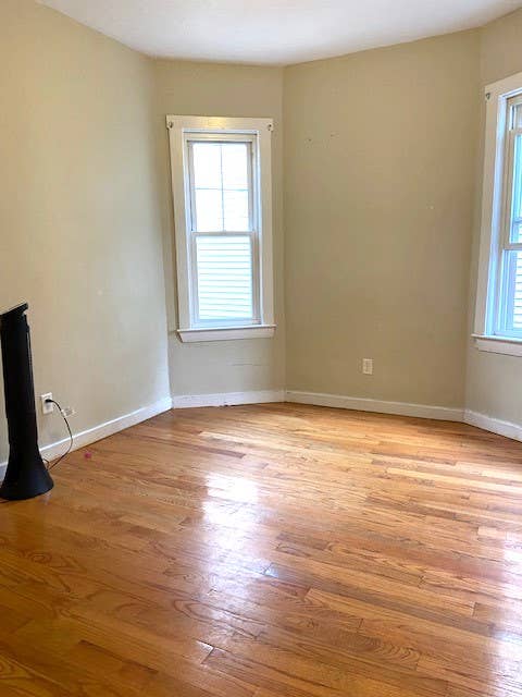 Rooms near Red Line and UMASS