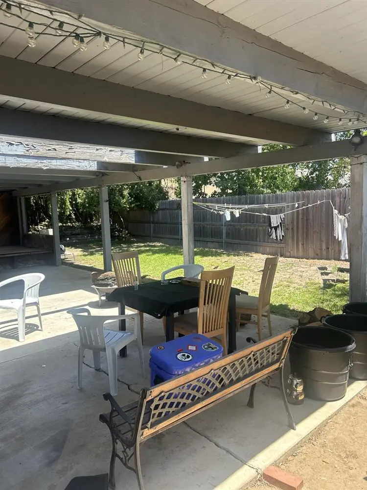Room Available in 4bd House, Co-Ed