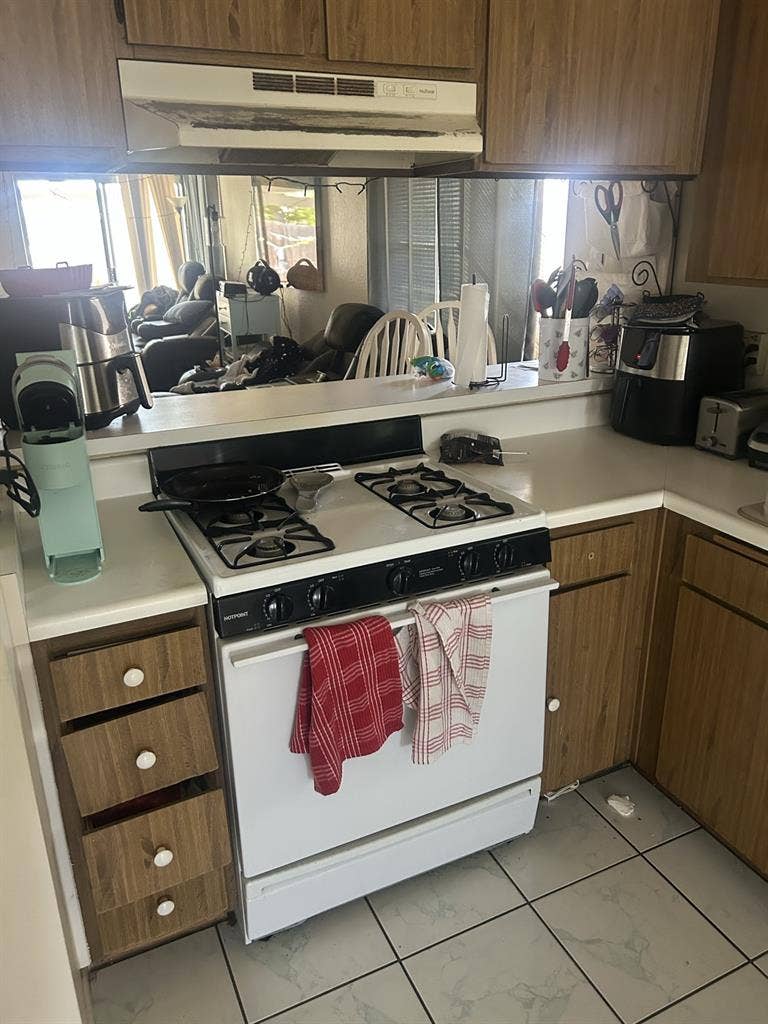 Room Available in 4bd House, Co-Ed