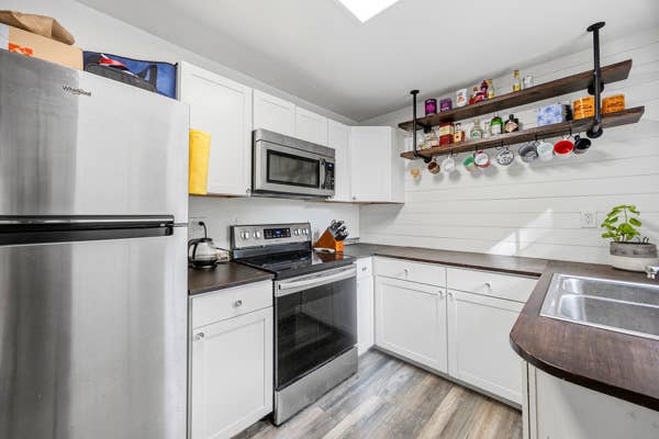 South Knoxville Garden Oasis