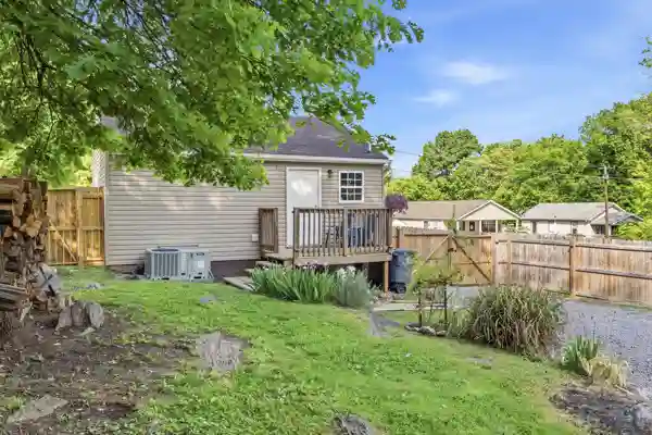 South Knoxville Garden Oasis