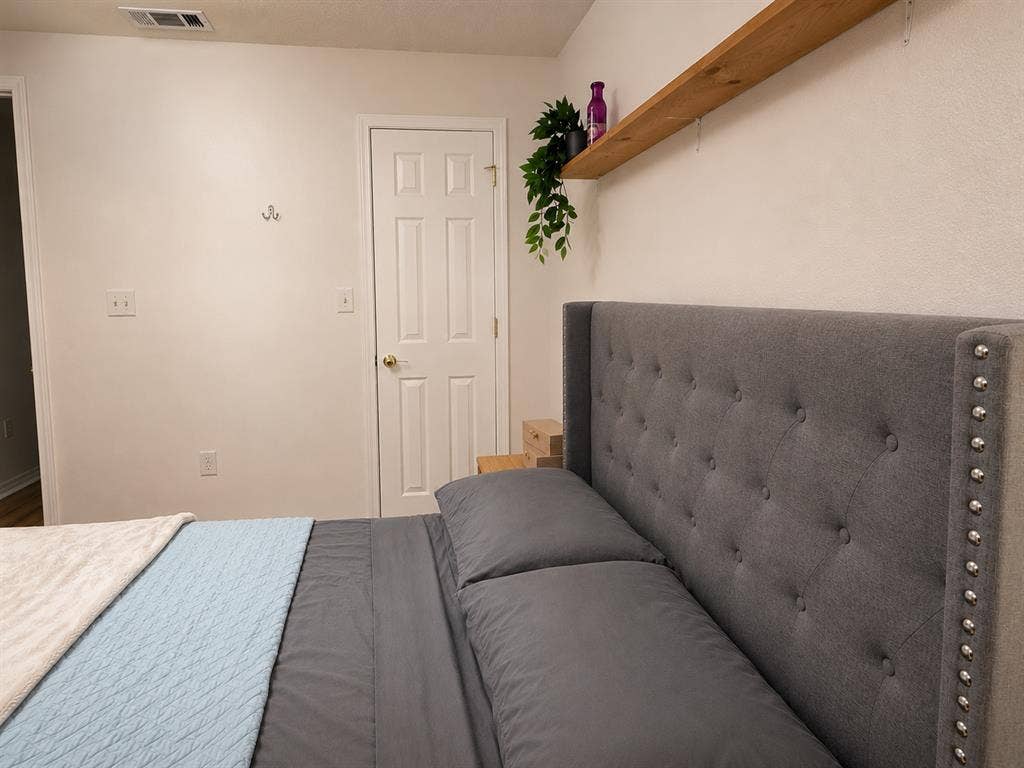 ROOM FOR RENT – NAVARRE, FL