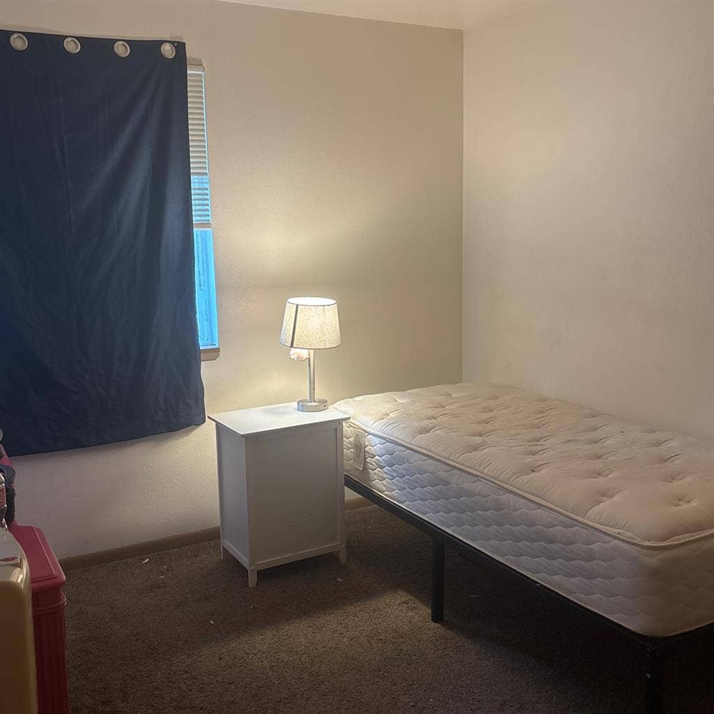 1 bedroom available
