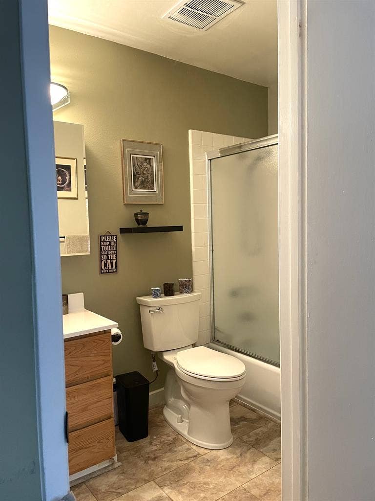 Cozy room in lovely townhouse!