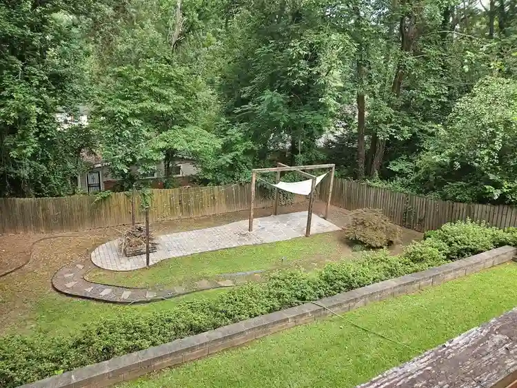 UNFURNISHED PRIVATE ROOMS FOR RENT!