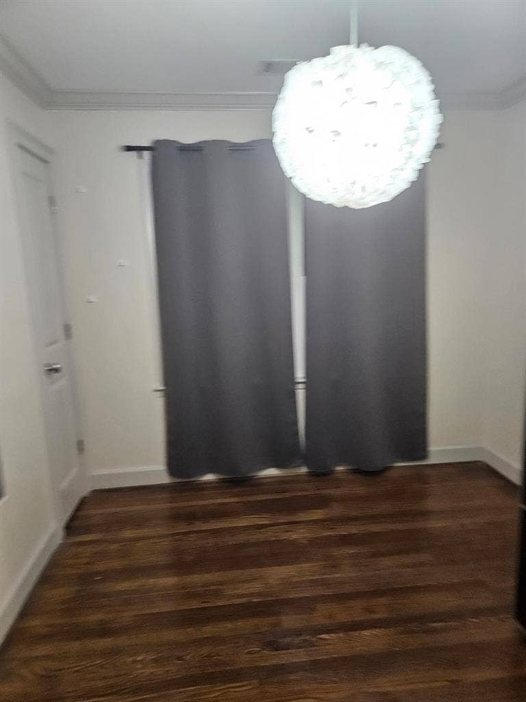 UNFURNISHED PRIVATE ROOMS FOR RENT!