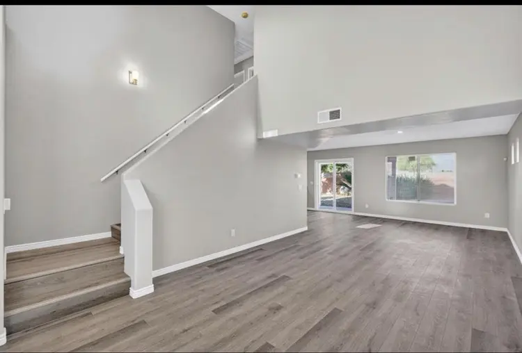 3 bed house with pool