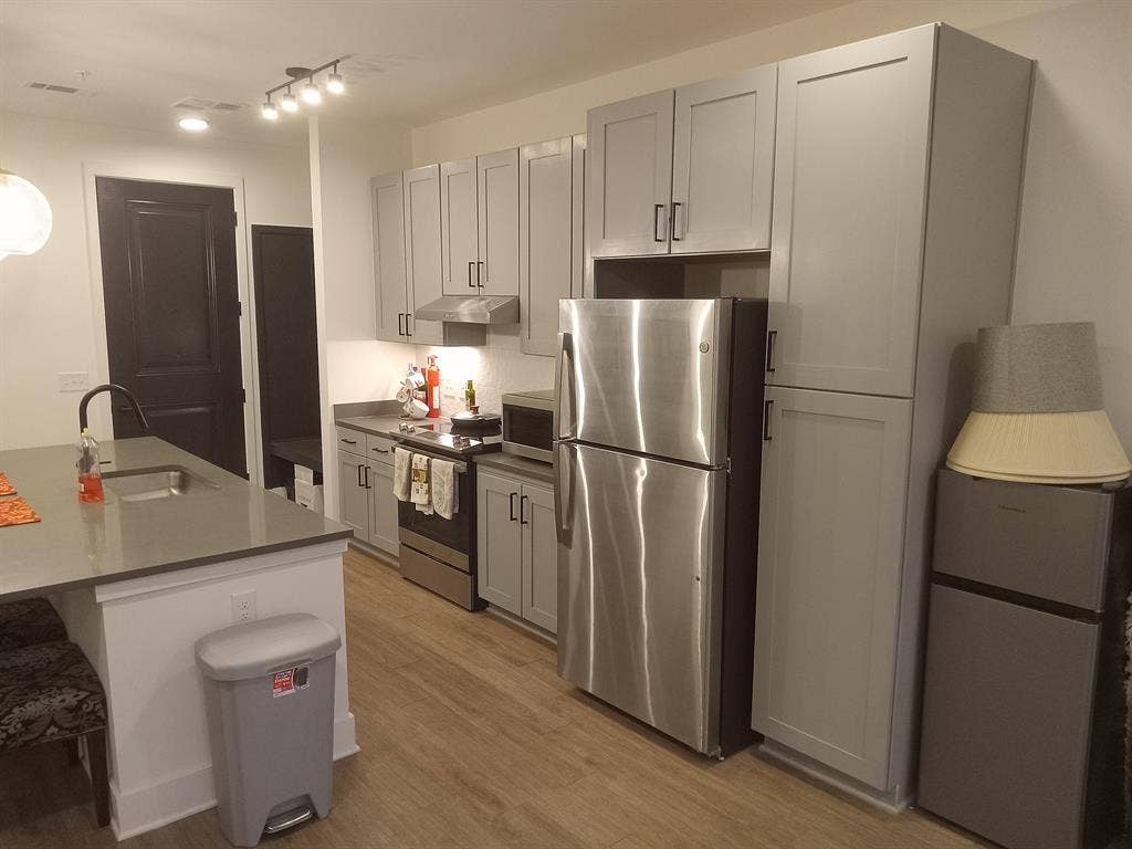 So.Nash, Luxury 2Bed/2Ba, Pool, Gym