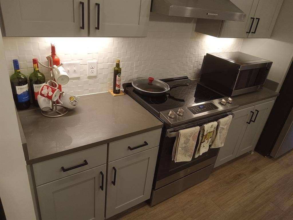 So.Nash, Luxury 2Bed/2Ba, Pool, Gym
