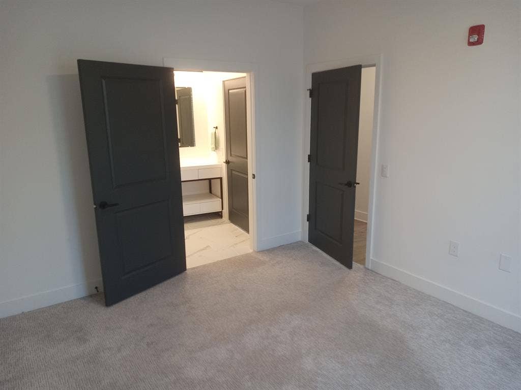 So.Nash, Luxury 2Bed/2Ba, Pool, Gym