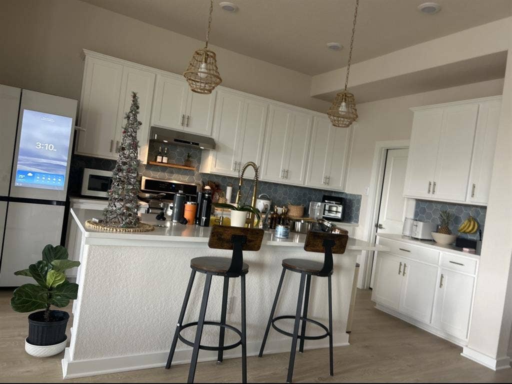 Private room for rent 78233 SA TX