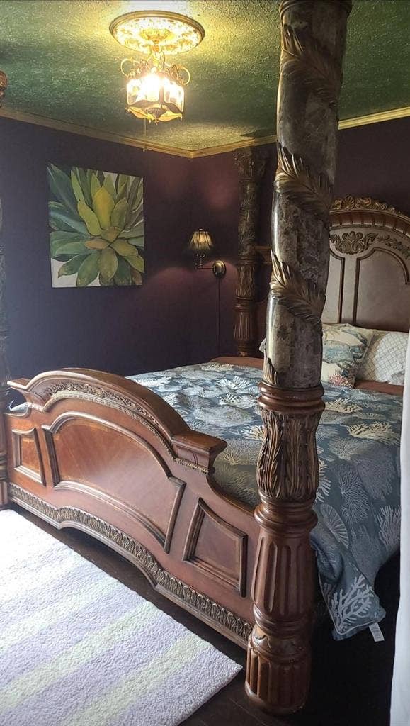 Magical hovel available Aug 1st