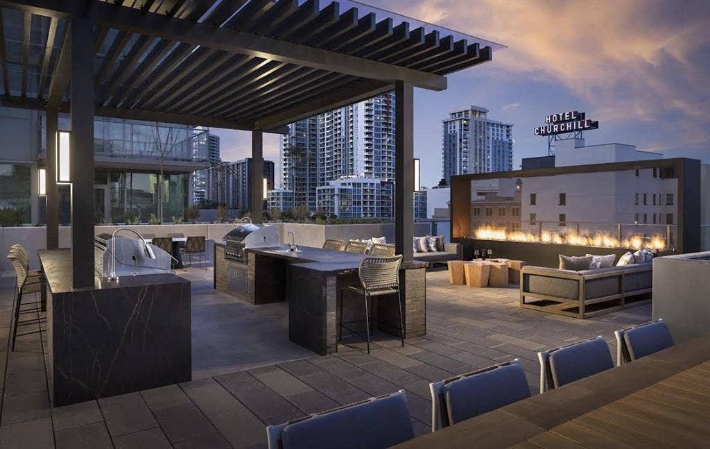 Private Bedroom - Downtown