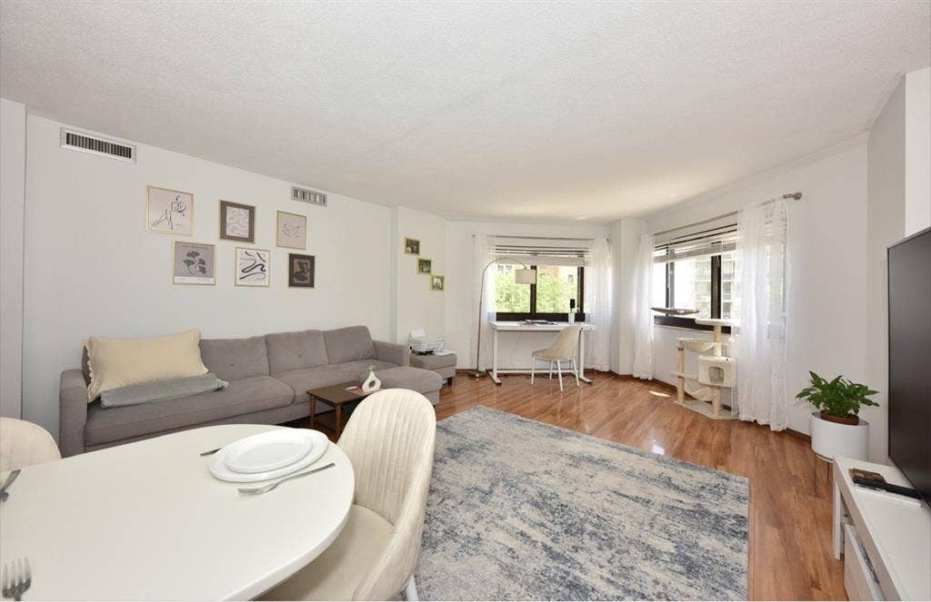 Beautiful lake view condo 💎