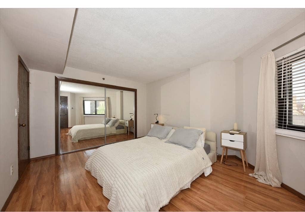 Beautiful lake view condo 💎