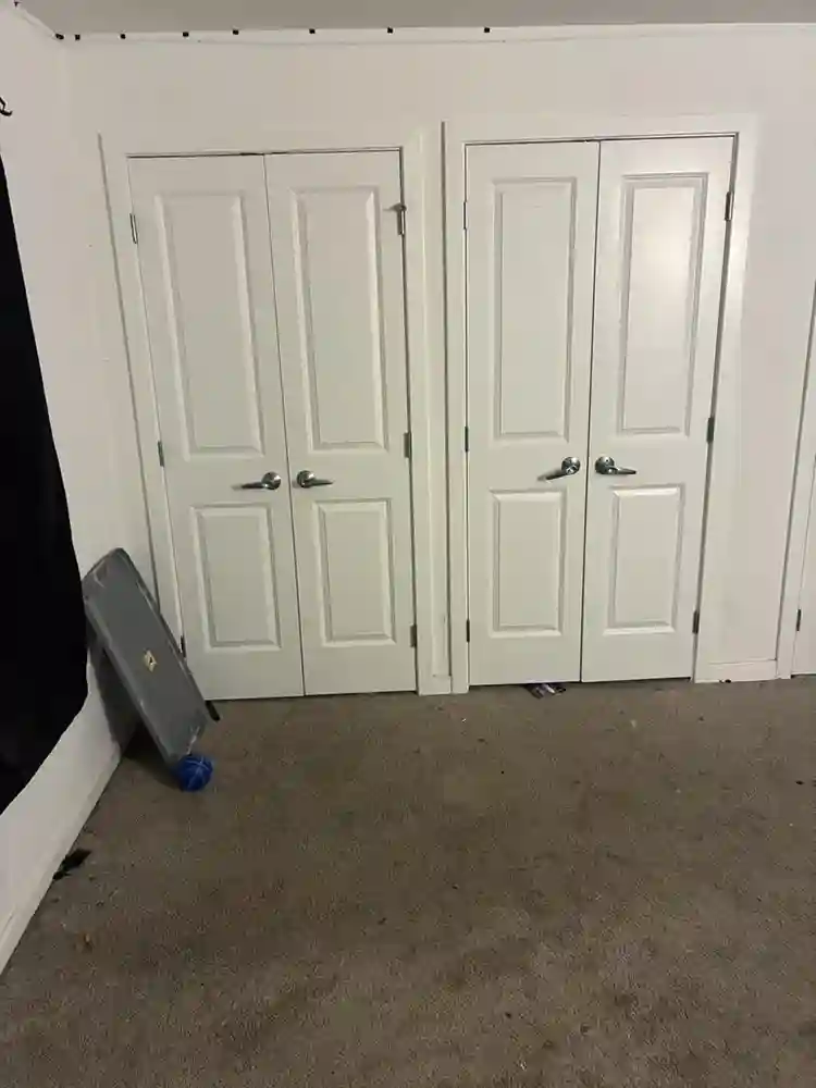 Looking For Roommate