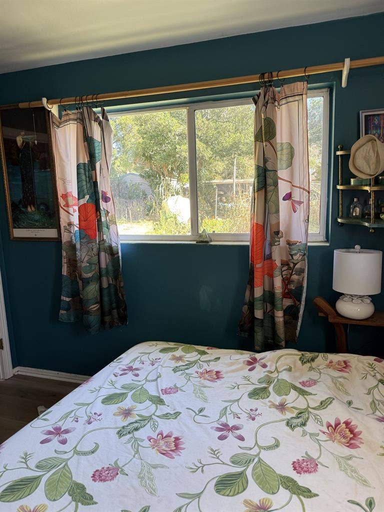 Great location, quiet street