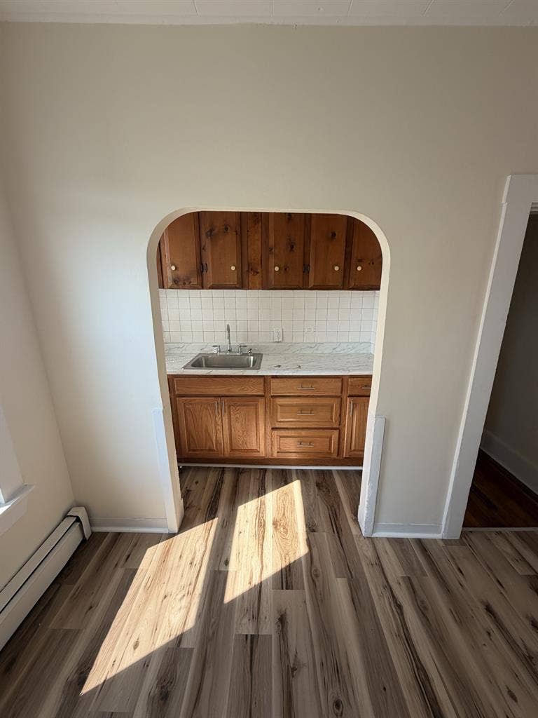 Apartment Room in Everett
