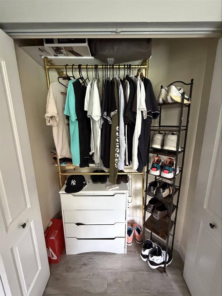 Looking for a roommate