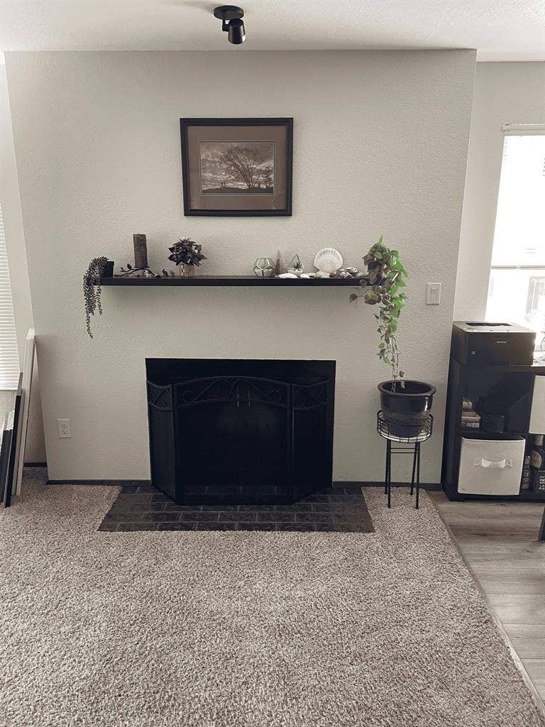 Looking for Roommate in Greenwood!
