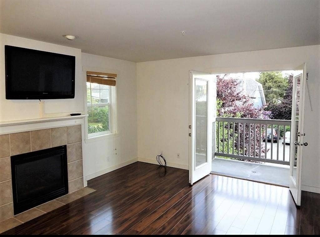 Room Available Green Lake